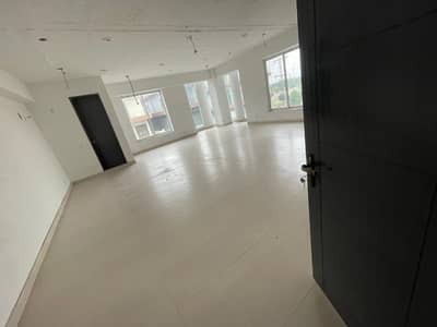 10 MARLA SHOP HALL FOR RENT NEAR BHATTA CHOWK