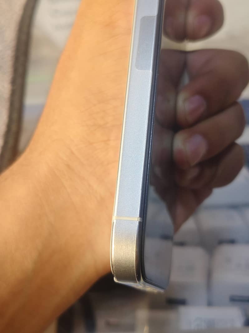 Apple iPhone 15 Pro Max 0
