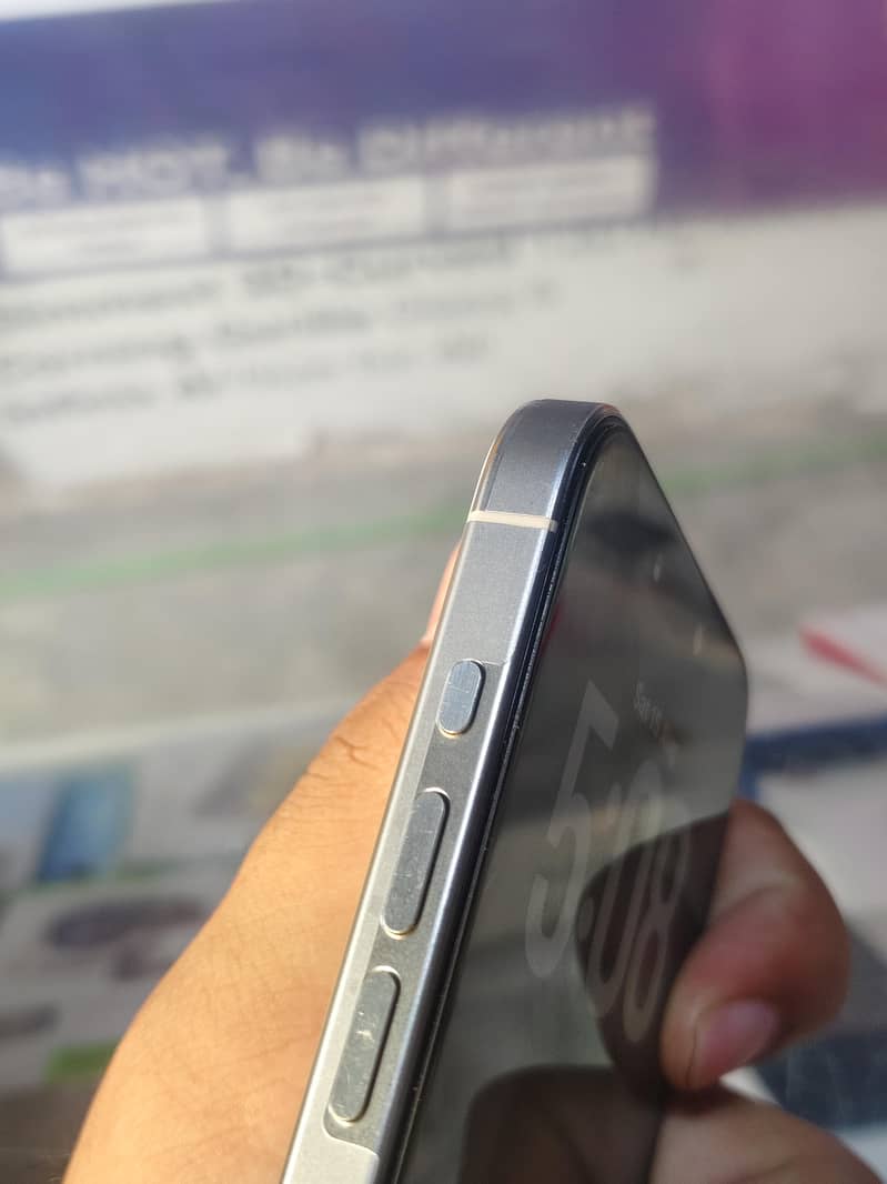 Apple iPhone 15 Pro Max 1