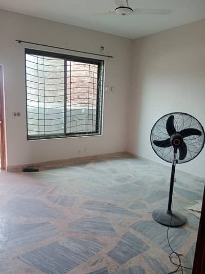 10 MARLA UPPER PORTION FOR RENT IN SAROBA GARDEN