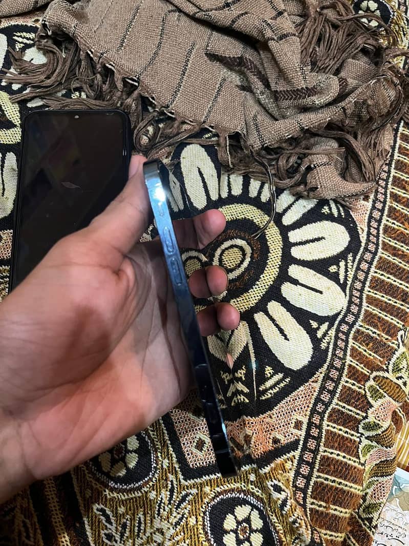 Apple iPhone 12 Pro 3