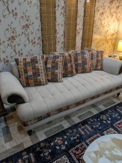 6 seater sofa set and table