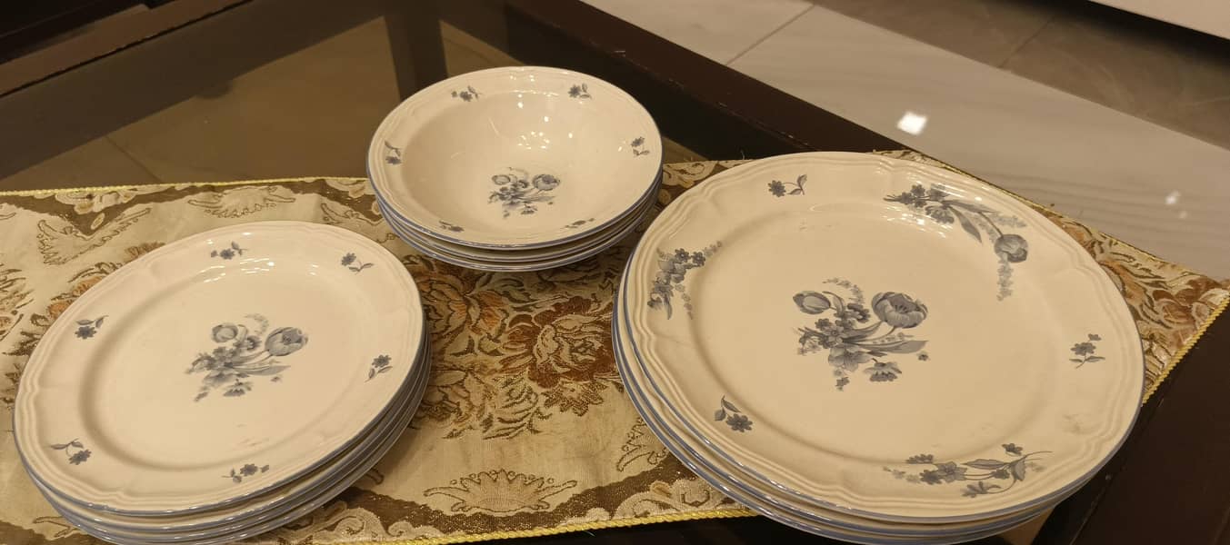 Dinner set 4