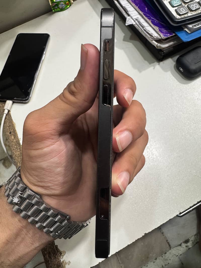 Apple iPhone 12 Pro 4