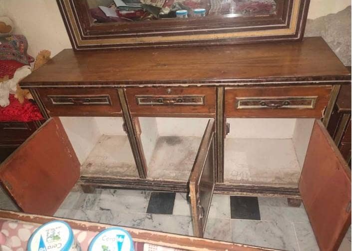 dressing table 2
