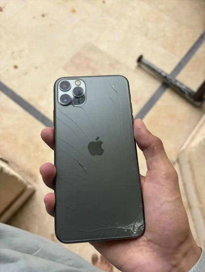 Apple iPhone 11 Pro Max 2