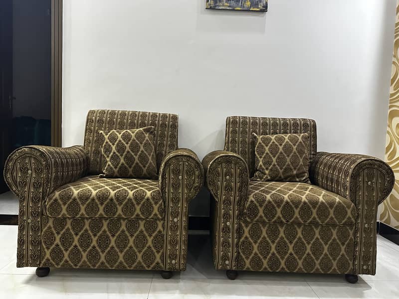 Crown sofa set 1