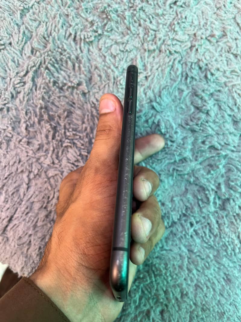 Apple iPhone 11 2
