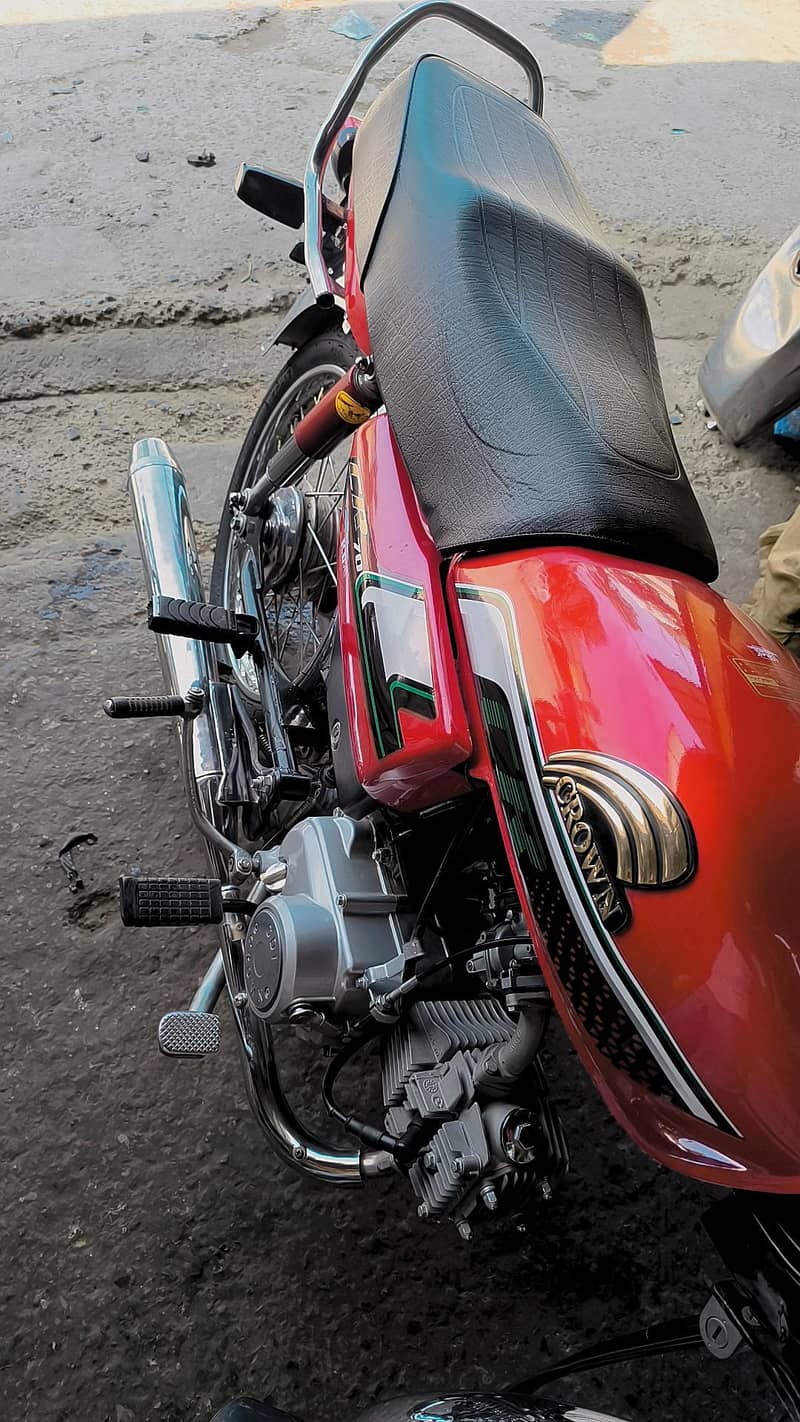Crown HD plus 25 model 7000 driven 2