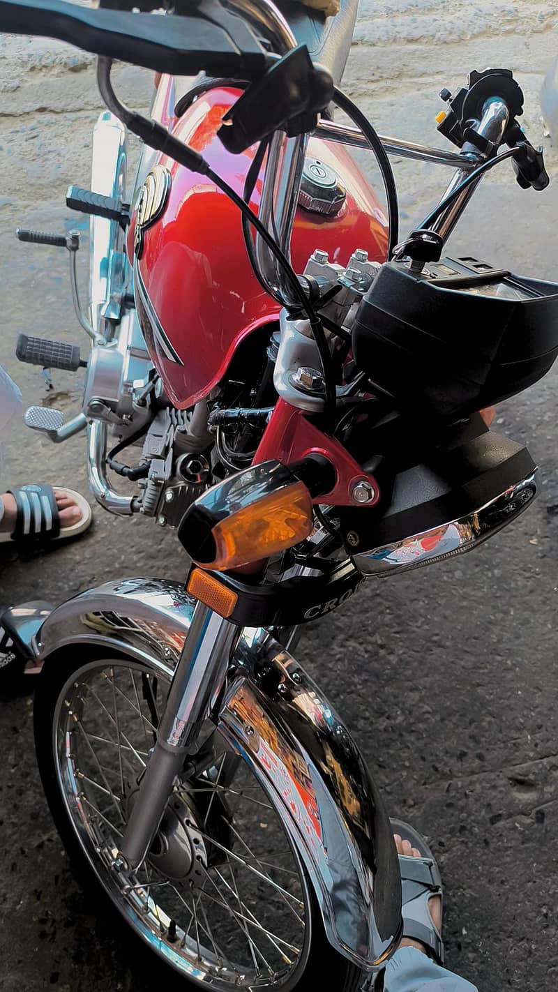 Crown HD plus 25 model 7000 driven 4