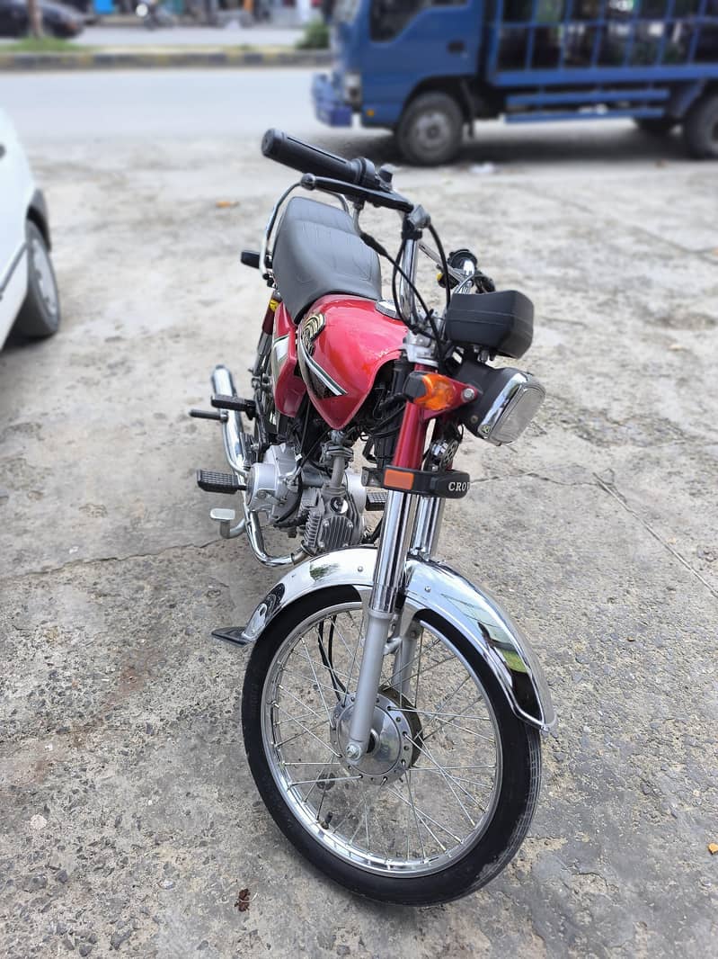 Crown HD plus 25 model 7000 driven 9