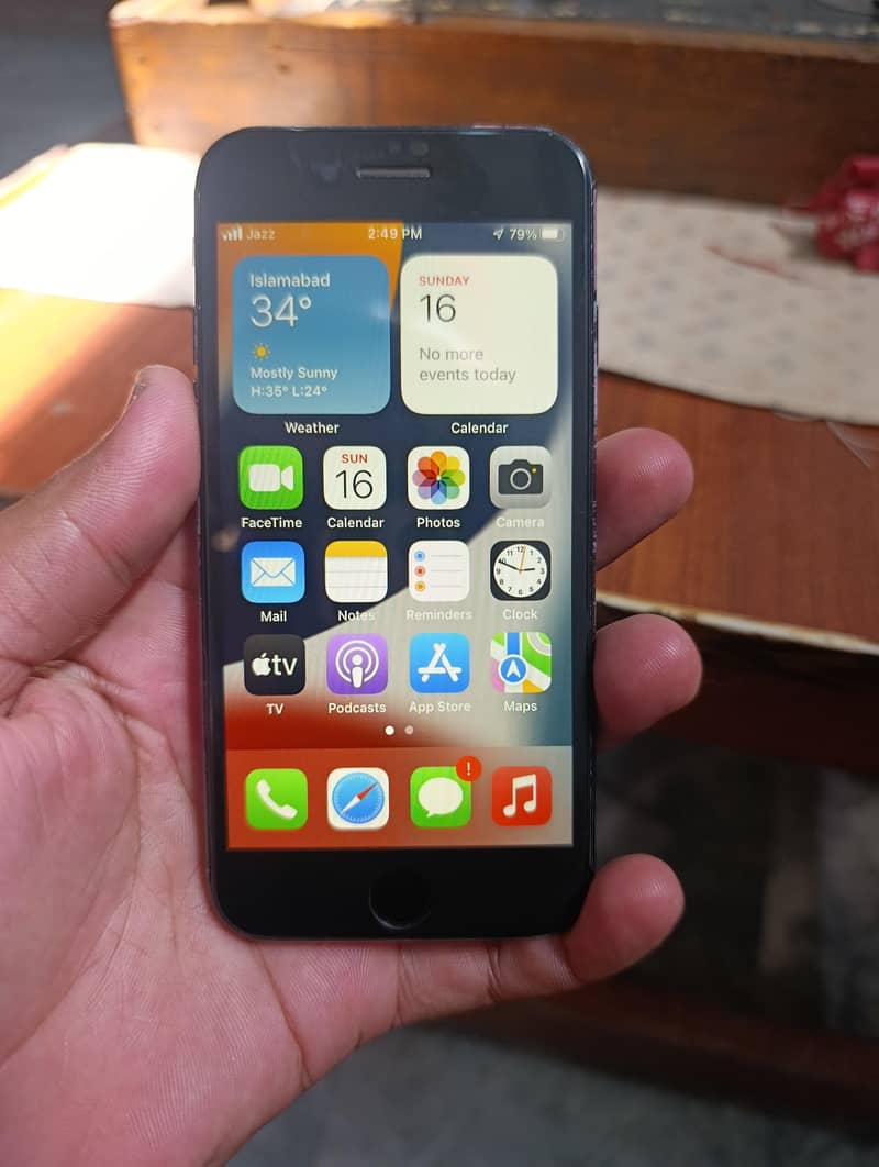 Apple iPhone 7 4
