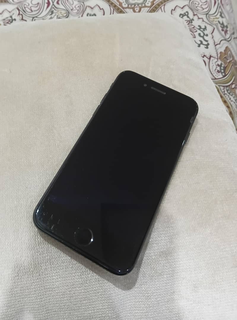 Apple iPhone 7 1