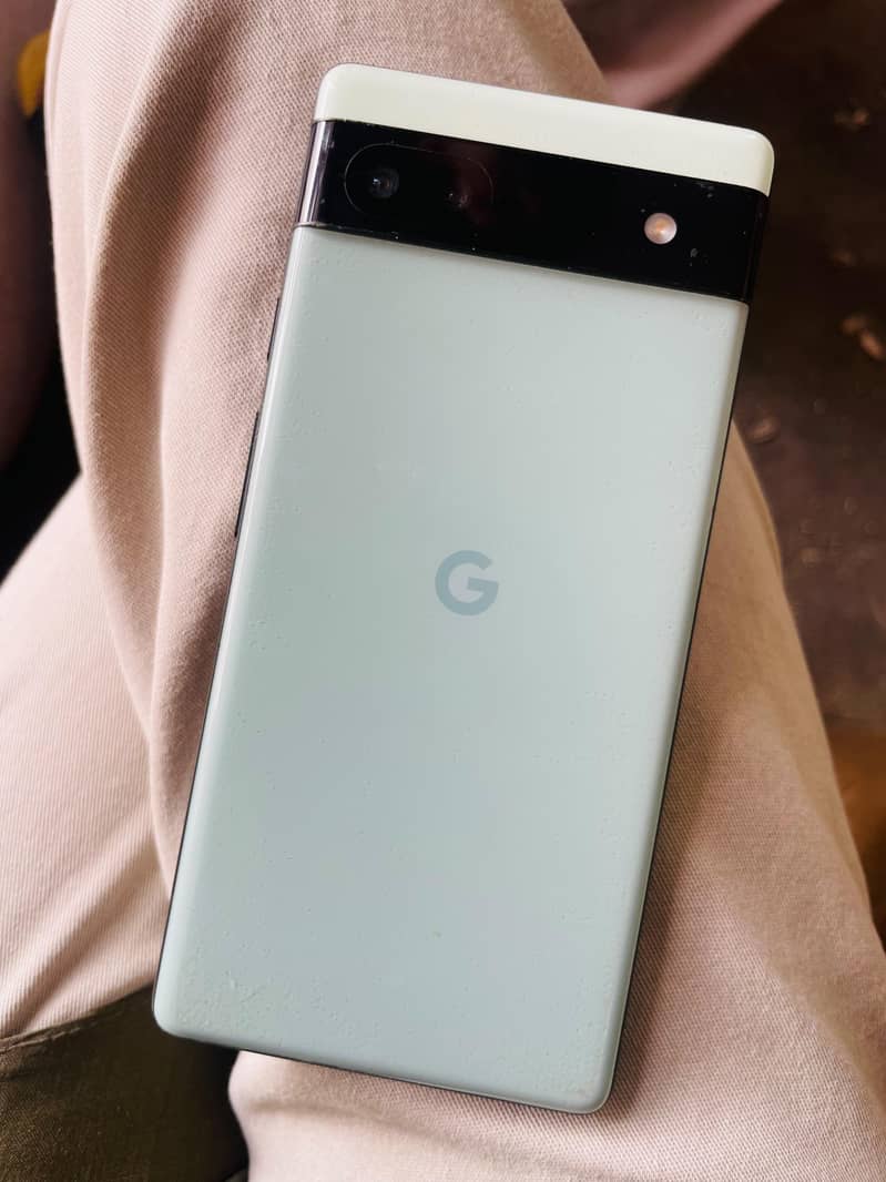 Google Pixel 6a 1