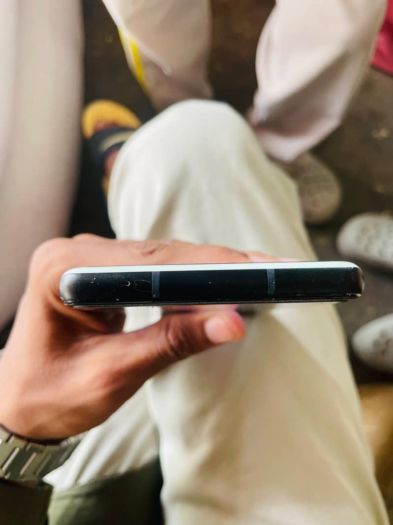 Google Pixel 6a 4