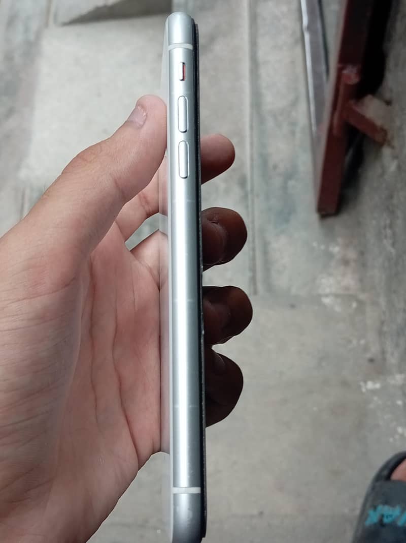 Apple iPhone XR 2