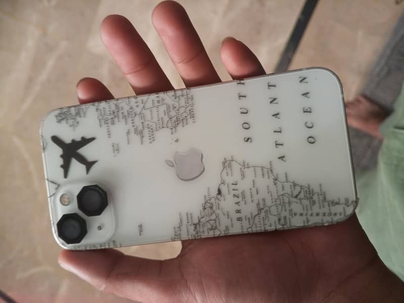 Apple iPhone 13 0