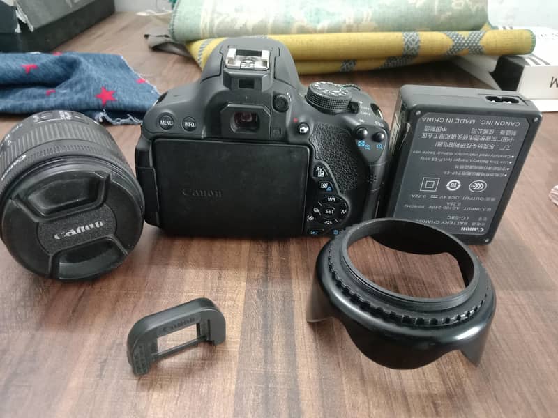 Canon eos 700D 3