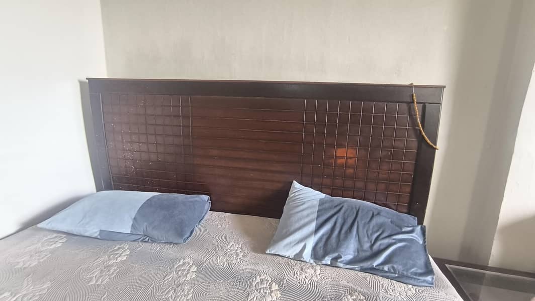 KING SIZE BED 2