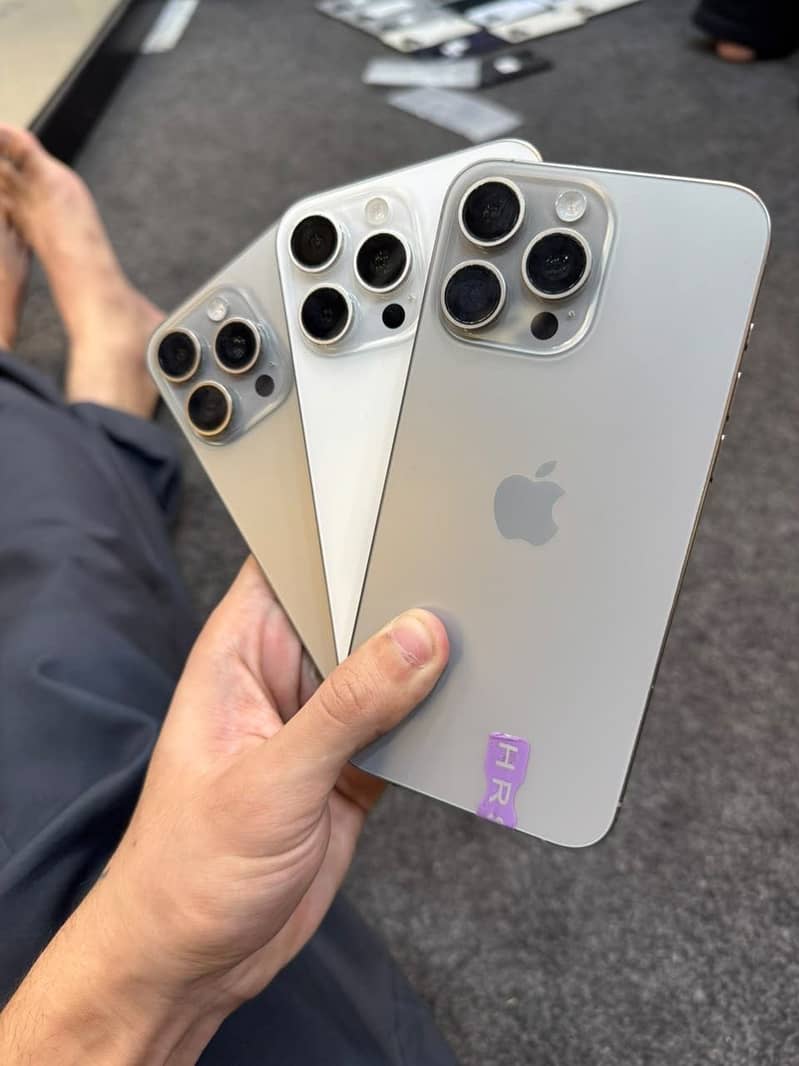 Apple iPhone 15 Pro Max 0