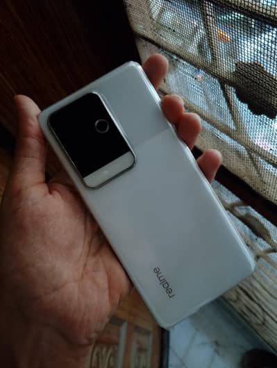 Realme GT 6 12/256 gb