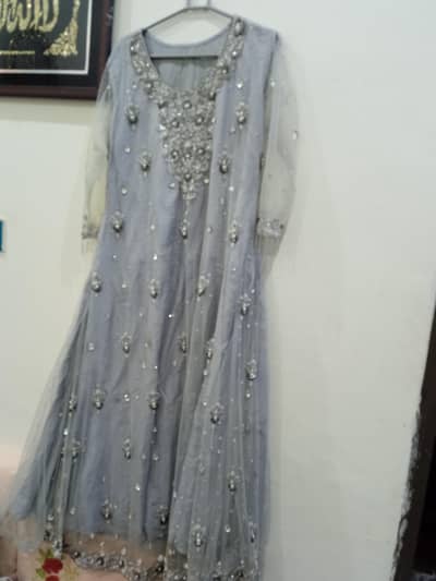 one time use maxi froq. . just like new. size medeam