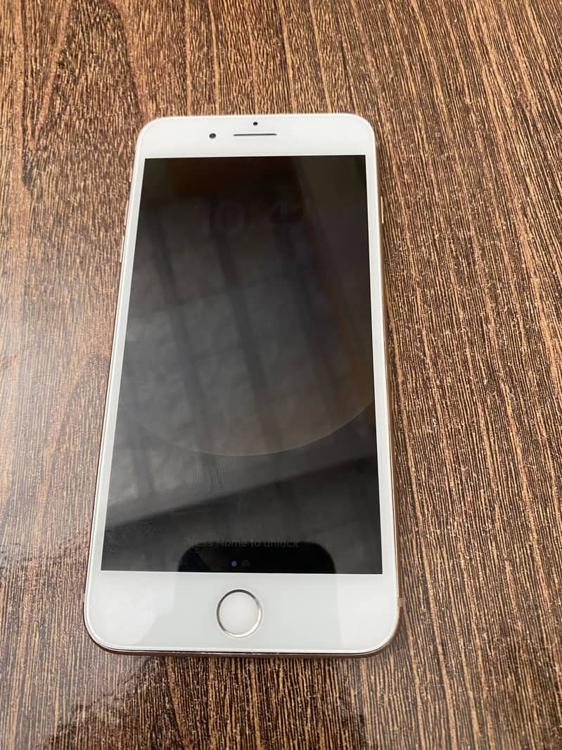Apple iPhone 8 Plus 3