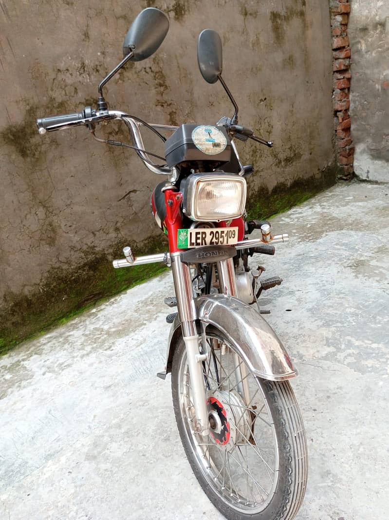 dhoom cd 70 1