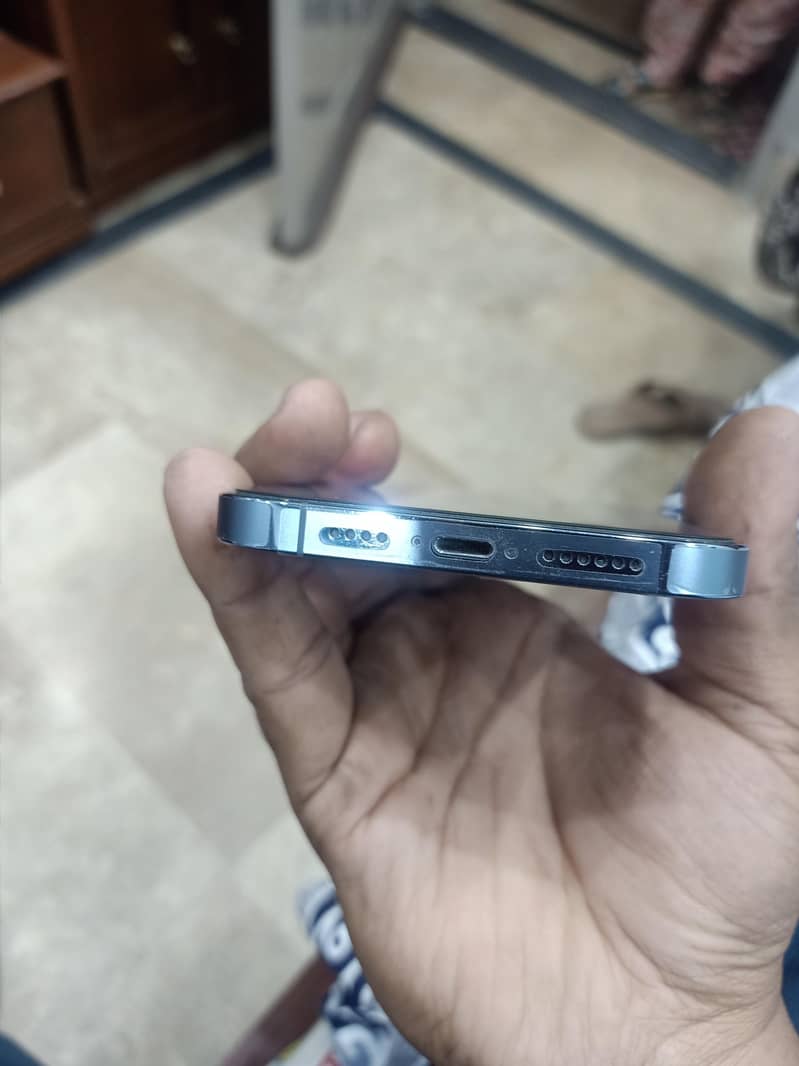Apple iPhone 13 Pro Max 3
