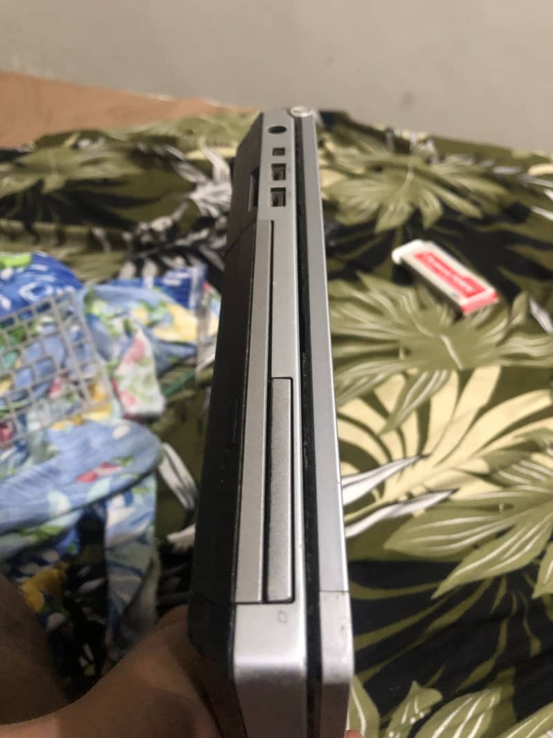 Laptop 8