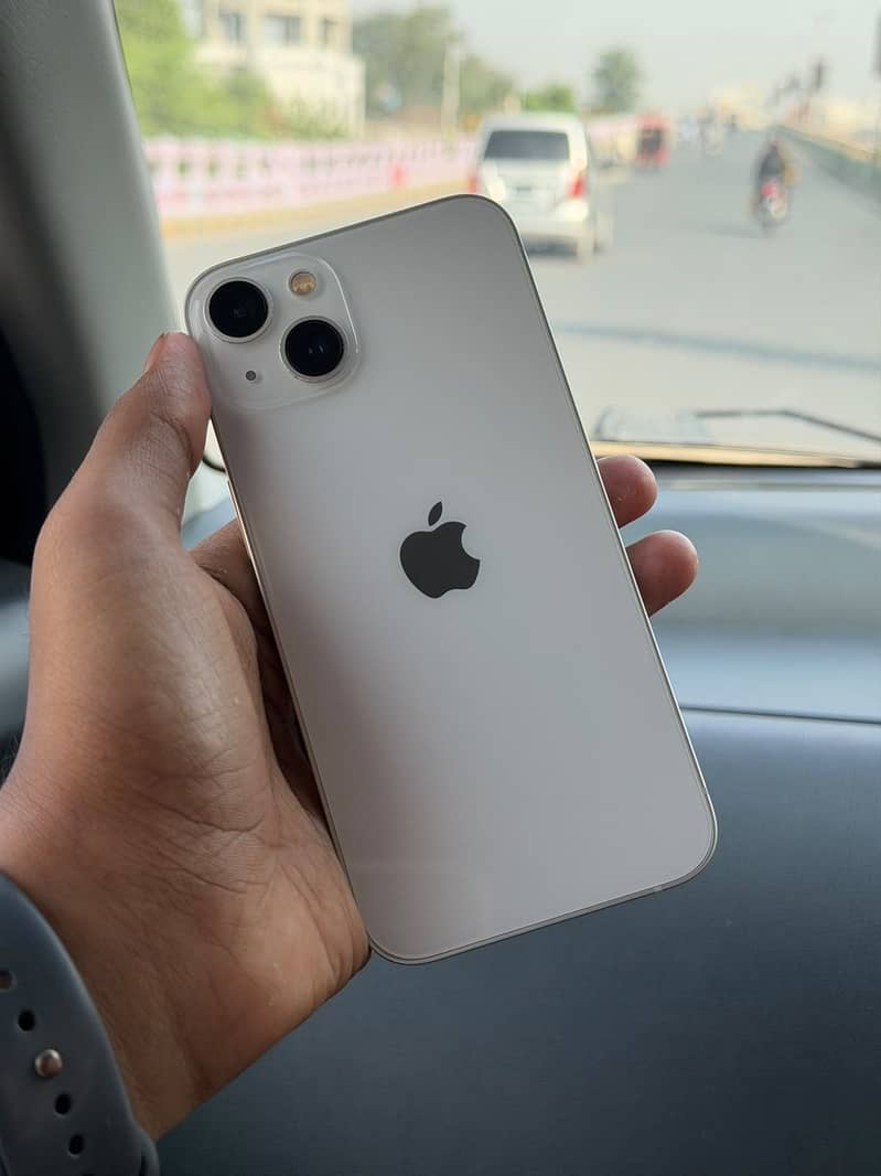 Apple iPhone 13 0