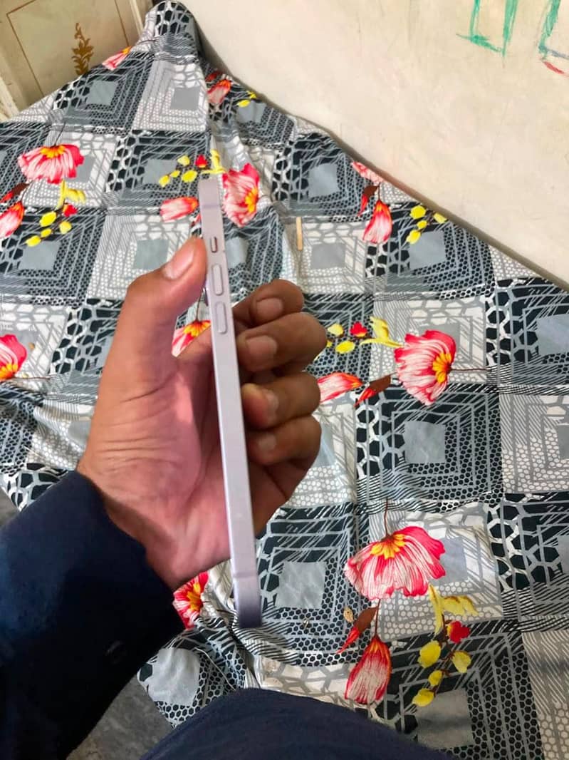 Apple iPhone 14 plus 1