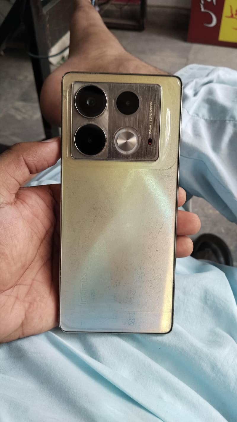 Infinix Note 40 4