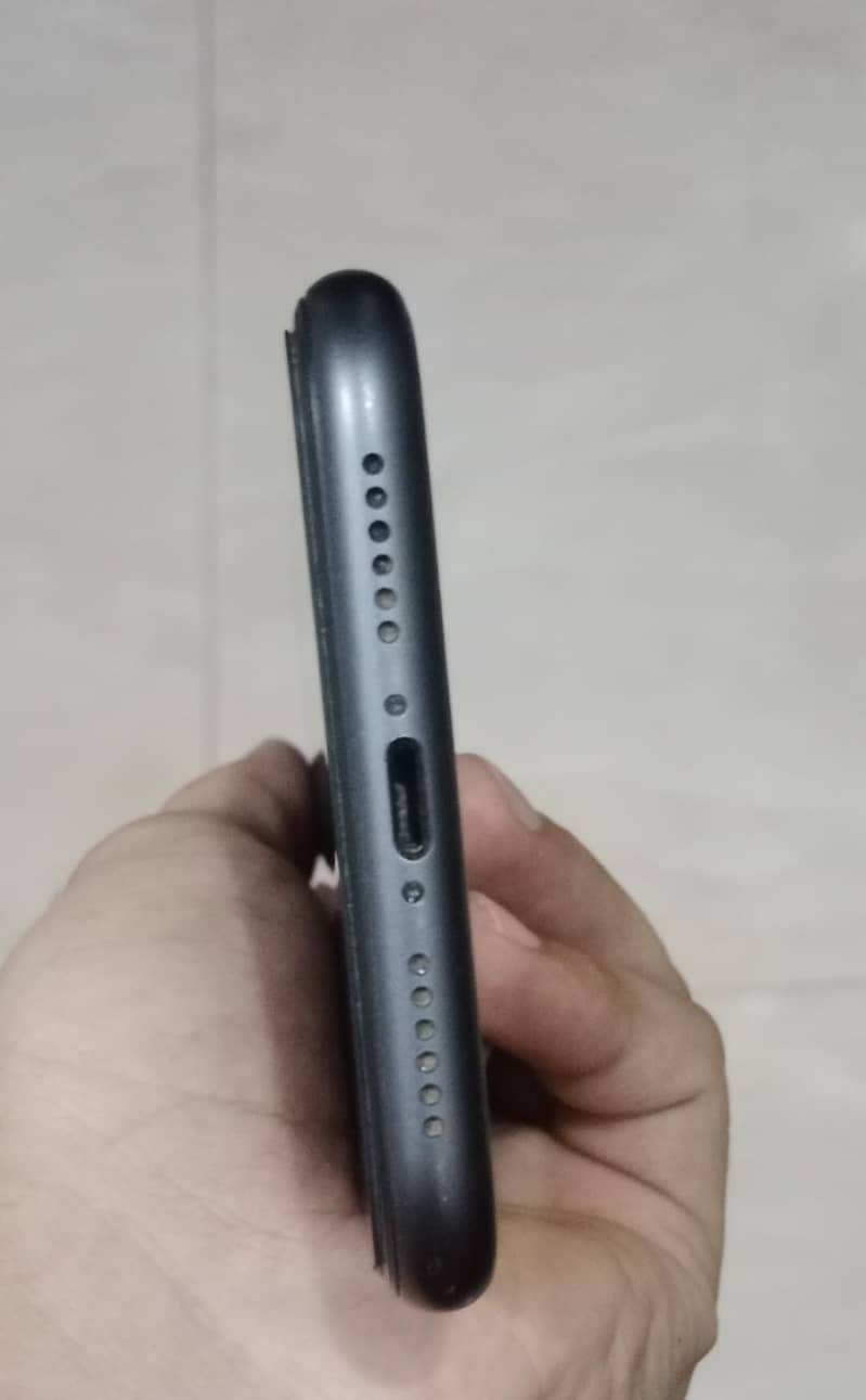 Apple iPhone 11 2