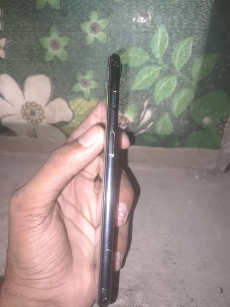 Apple iPhone 7 Plus 3