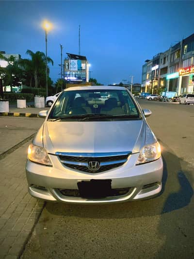 Honda city 2006 almost Genuine Condition, dealers stay away