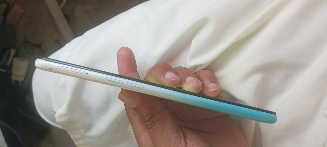 OPPO A31 1