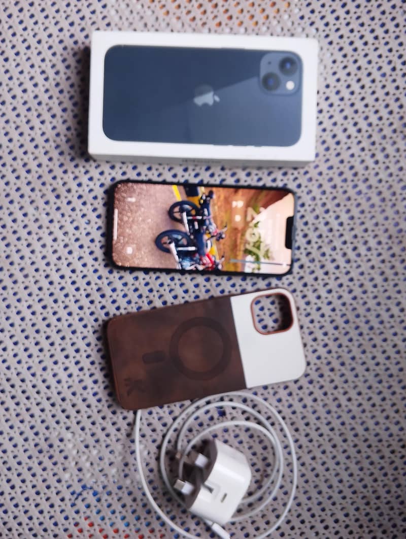Apple iPhone 13 1
