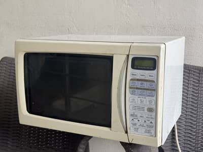 SHARP R-654WM FOR SALEEEEE!!