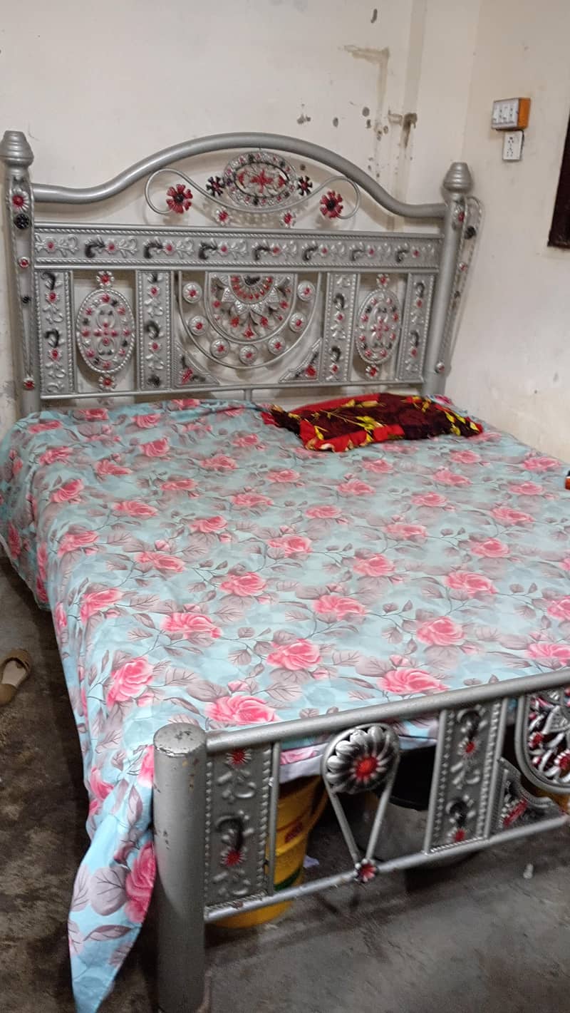 Iron Bed 0