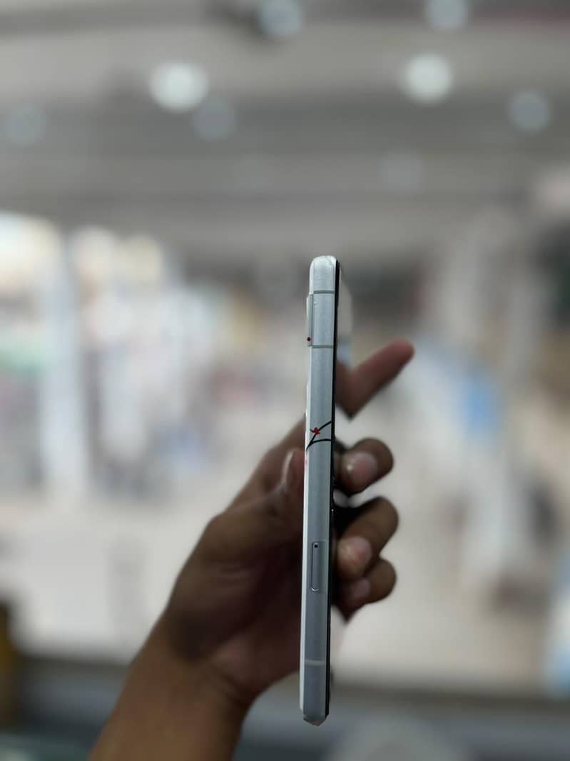 Google Pixel 7a 3