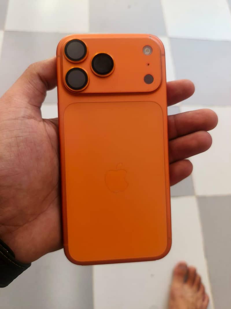 Apple iPhone 17 Pro Max 3