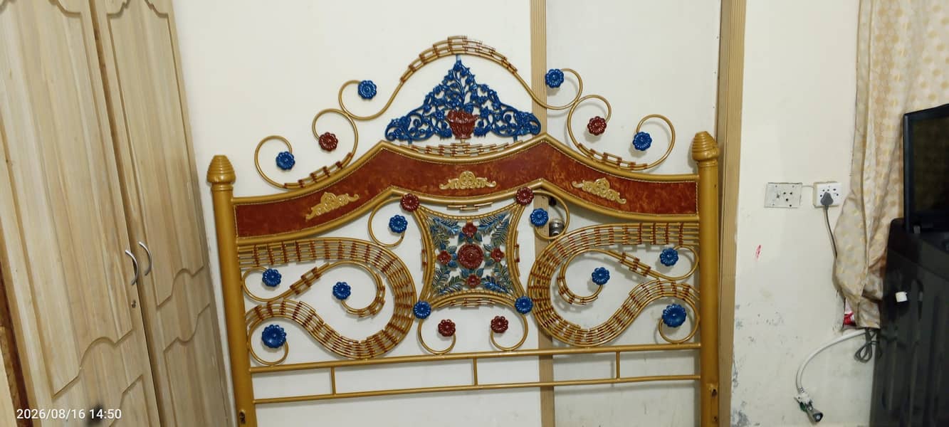 iron bed 1