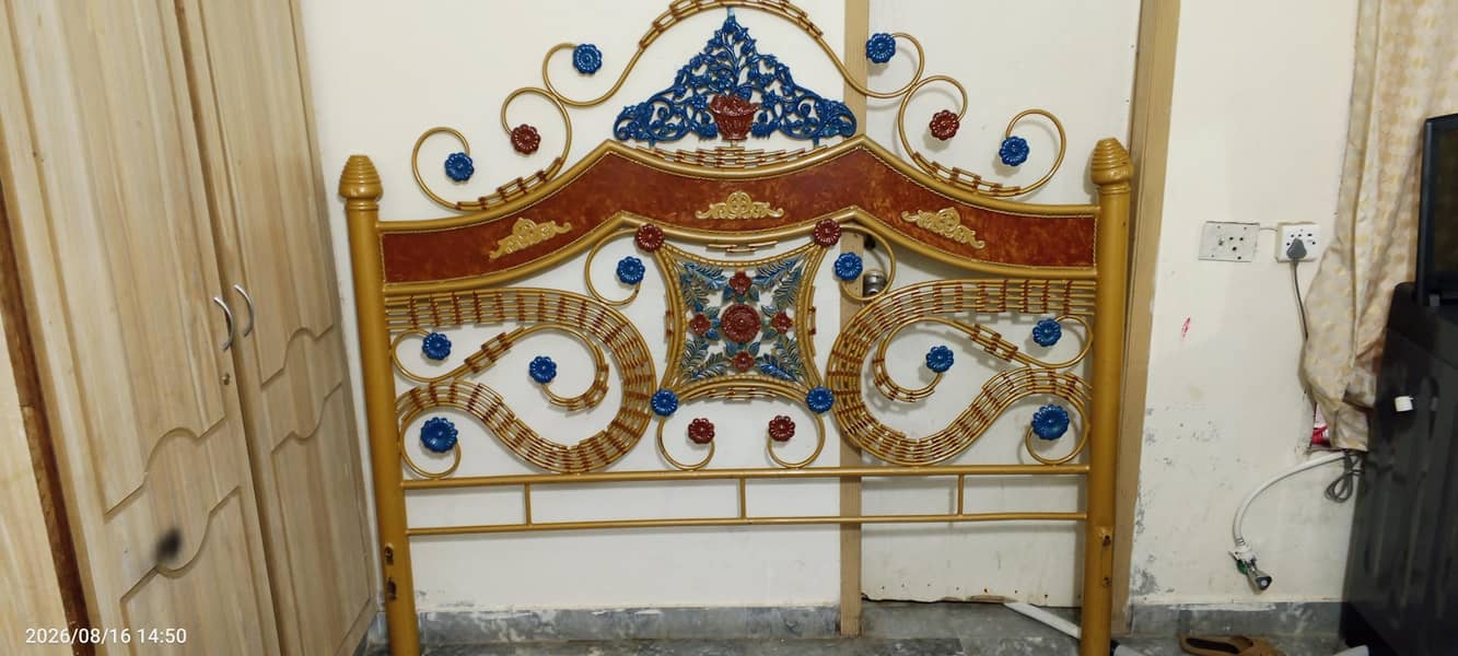 iron bed 2