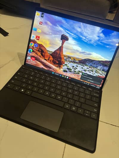 Microsoft Surface Pro 9 10/10 condition black