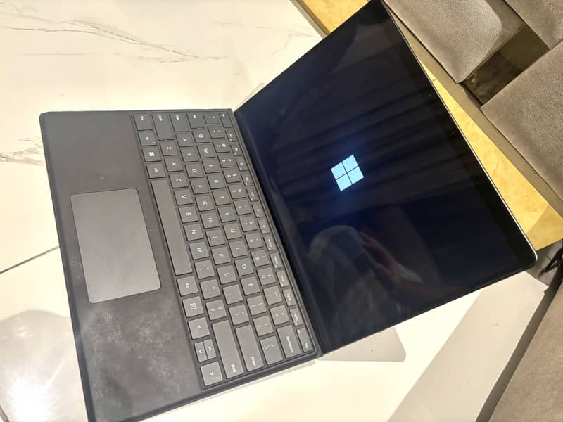 Microsoft Surface Pro 9 10/10 condition black 9