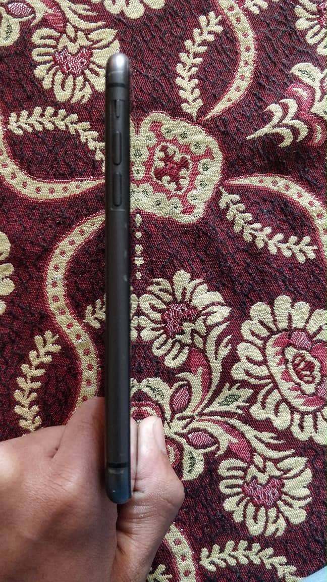 Apple iPhone 11 5