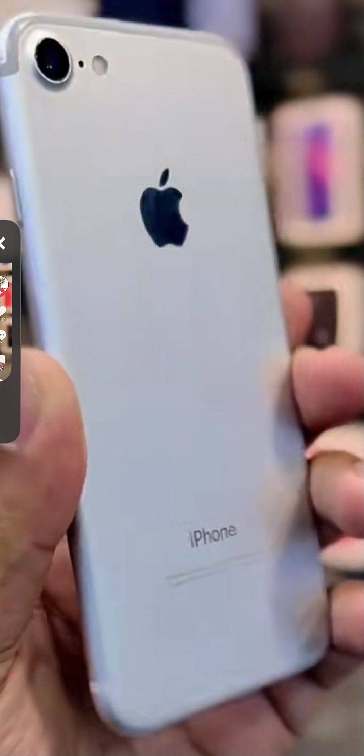Apple iPhone 7 0