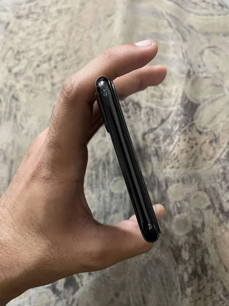 Apple iPhone 7 Plus 1