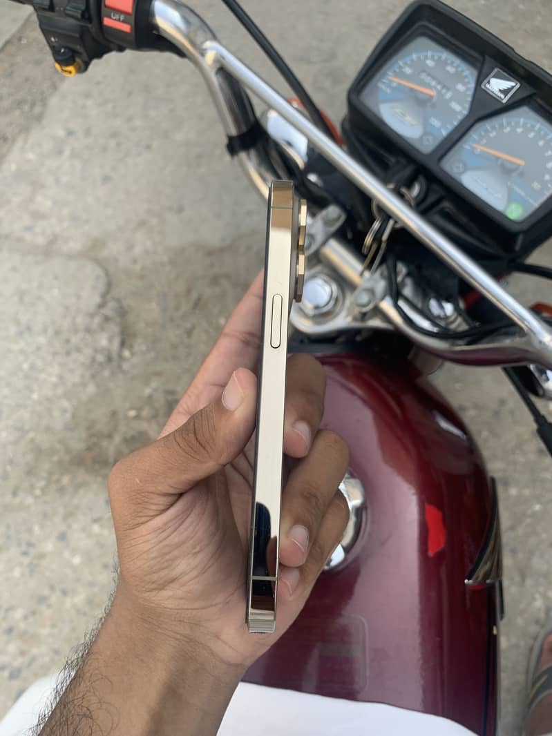 Iphone 14 Pro 5